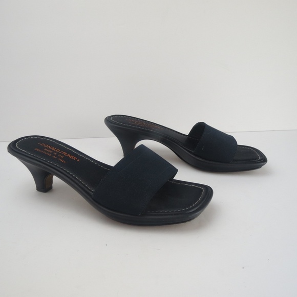 donald pliner navy sandals